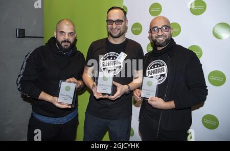 Il falafel migliore del mondo è ancora danese. Briton Ahmed El Shimi (a sinistra) al Wowshee Egyptian Falafel Bar è stato elogiato per la migliore composizione, mentre Ali Abdullah e Hazim El-Yahya alla cucina araba danese Ahaaa ha vinto il miglior Falafel e più innovative categorie Falafel. Quindici squadre provenienti da sei paesi hanno partecipato all'International Falafel Award 2019 a Malmoe, Svezia, sabato 14 dicembre 2019. Foto: Johan Nilsson / TT / code 50090 Foto Stock