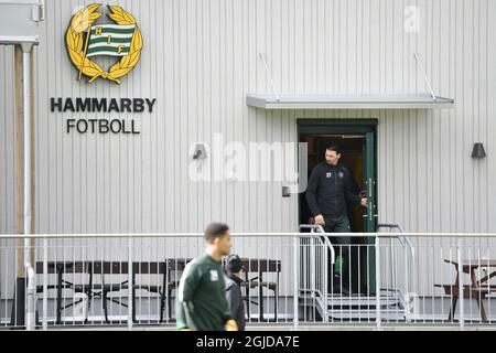 Stoccolma 20200113 il giocatore di Milano Zlatan Ibrahimovic è stato sul sito quando la squadra svedese Hammarby IF si è allenata ad Arsta IP lunedì 13 aprile 2020 a Stoccolma. Foto Henrik Montgomery / TT Kod 10060 *SVEZIA FUORI* Foto Stock