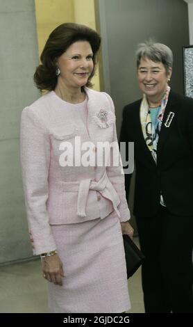 La Regina Silvia di Svezia e la prima Signora austriaca, signora Margit Fischer, hanno visitato il Museo Ebraico di Vienna il secondo giorno di una visita di tre giorni in Austria. *** Didascalia locale *** Foto Stock