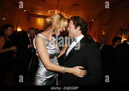 Attrice e ospite per il Concerto Nobel , Uma Thurman e il suo ragazzo Arpad Busson al banchetto Nobel al Grand Hotel di Oslo, Norvegia, 10 dicembre 2007. Foto: Sara Johannessen / SCANPIX kod 20520 Foto Stock