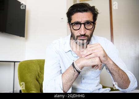 L'attore svedese Fares Fares a Stoccolma il 03 agosto 2020. Foto: Henrik Montgomery / TT code 10060 Foto Stock