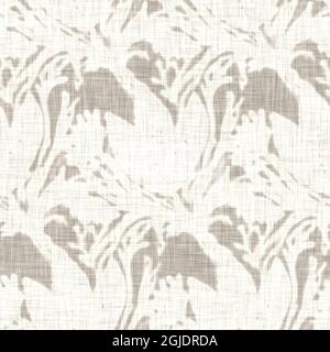 Tessuto di lino con motivo floreale grigio disegnato a mano. Capricci da giardino senza cuciture. Moderna primavera doodle floreale natura tessuto per arredamento casa. Botanico Foto Stock