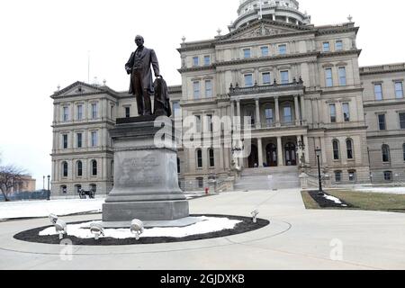 Gli ultimi giorni di Donald Trump. Domenica 17 gennaio 2021 si sono svolte diverse proteste armate in giro per gli Stati Uniti. A Lansing, capitale dello stato del Michigan, i membri del movimento Boogaloo di estrema destra si sono esibiti con armi da fuoco automatiche fuori dall'edificio del Michigan state Capitol. Foto: Nora Savosnick / Aftonbladet / TT code 2512 Foto Stock