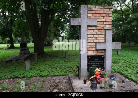 Choroszcz, Polonia - 17 luglio 2021: Il cimitero dei prigionieri di guerra. Contiene le tombe di 7000 POW sovietici della seconda guerra mondiale. Foto Stock