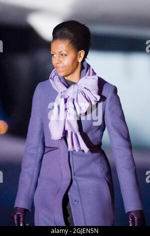 Il Presidente DEGLI STATI UNITI Barack Obama e sua moglie Michelle arrivano all'aeroporto di Gardemoen a Oslo, Norvegia Foto Stock