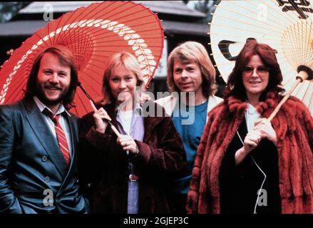 ABBA in Giappone, da sinistra Benny Andersson, Agnetha Faltskog, Bjorn Ulvaeus e Anni-frid Lyngstad incontrarono la stampa. Foto Stock