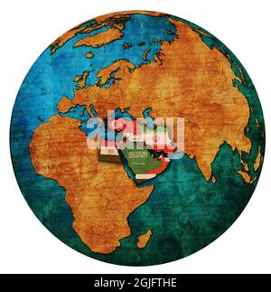 Territorio e confini della regione mediorientale con bandiere di paese sulla mappa del globo isolato su bianco Foto Stock