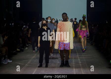 NeoFashion graduates show al MBFW Berlino 2021, 08 settembre 2021, Berlino, Germania Foto Stock