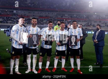 Buenos Aires, Argentina. 9 settembre 2021. Calcio: Qualificazione Coppa del mondo Sud America, Argentina - Bolivia, giorno di incontro 10: I giocatori argentini dopo la partita. Credit: Gustavo Ortiz/dpa/Alamy Live News Foto Stock