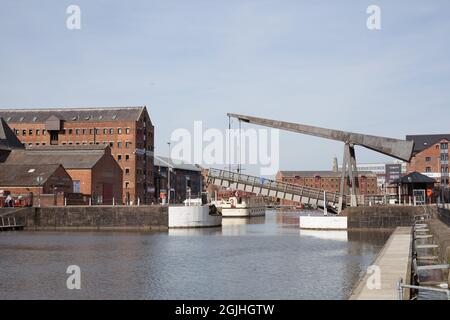 Vista sul fiume Severn presso i Gloucester Docks nel Regno Unito Foto Stock