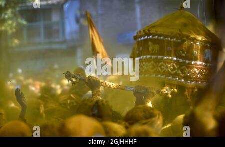 Festival annuale di Pattankodoli Haldi, a Kolhapur, India. Foto Stock