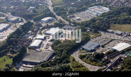 Veduta aerea dell'industria e del commercio su TwBell Street, Barnsley Foto Stock