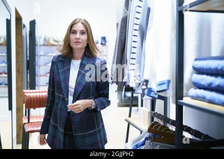 Madrid, Spagna. 10 Settembre 2021. Lourdes Montes presenta la collezione moda femminile della ditta Silbon, a Madrid. (Foto di Atilano Garcia/SOPA Images/Sipa USA) Credit: Sipa USA/Alamy Live News Foto Stock