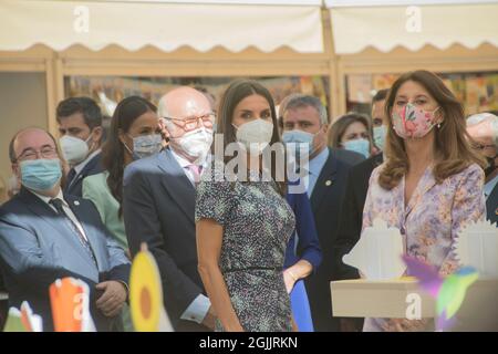 Letizia la regina di Spagna partecipa al ritorno della fiera del libro a Madrid la Fiera del libro di Madrid ritorna al parco El Retiro dopo la pausa dello scorso anno, quando la pandemia del Covid-19 ha costretto a celebrare questo mitico appuntamento con la cultura in formato digitale. La Fiera inizia il 10 settembre e durerà fino al 26. Ciò si svolgerà con speciali misure di prevenzione come la limitazione della capacità al 75% o la riduzione dello spazio da 1,400 metri a circa 500, oltre all'uso obbligatorio della maschera, il mantenimento della distanza di sicurezza o la preferenza per il pagamento con carta. Poll Foto Stock