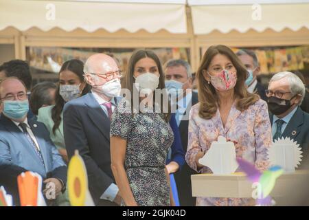 Madrid, Spagna. 10 Settembre 2021. Letizia la regina di Spagna partecipa al ritorno della fiera del libro a Madrid la Fiera del libro di Madrid ritorna al parco El Retiro dopo la pausa dello scorso anno, quando la pandemia del Covid-19 ha costretto a celebrare questo mitico appuntamento con la cultura in formato digitale. La Fiera inizia il 10 settembre e durerà fino al 26. (Foto di Alberto Sibaja/Pacific Press) Credit: Pacific Press Media Production Corp./Alamy Live News Foto Stock