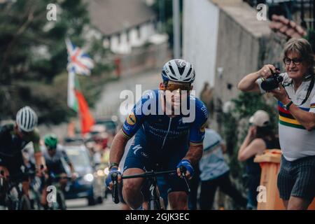 Aberaeron, Regno Unito. 8 settembre 2021. Il tour AJ Bell della Gran Bretagna 2021. Fase 4 Aberaeron a Great Orme a Llandudno. Mark Cavendish. Credit: Action Plus Sports/Alamy Live News Foto Stock