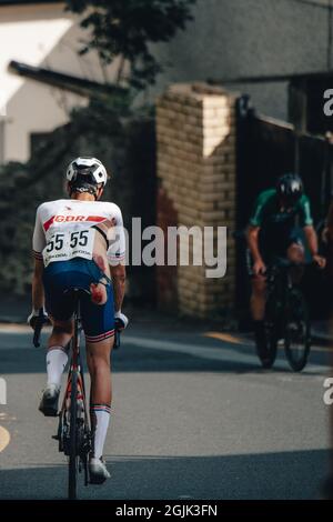 Aberaeron, Regno Unito. 8 settembre 2021. Il tour AJ Bell della Gran Bretagna 2021. Fase 4 Aberaeron a Great Orme a Llandudno. Ethan Vernon. Credit: Action Plus Sports/Alamy Live News Foto Stock