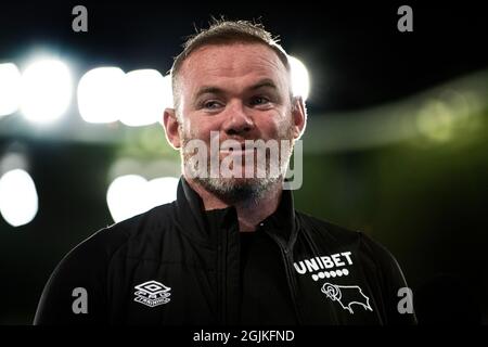 Il direttore della contea di Derby Wayne Rooney al Pride Park Stadium. Derby County 3-3 Salford City. 10 agosto 2021. Foto Stock