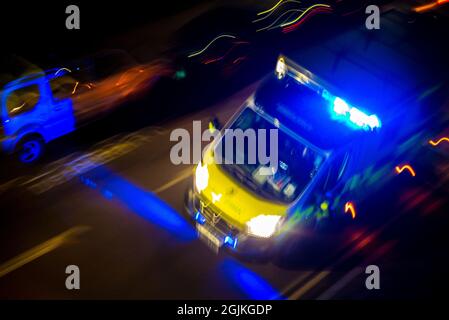 Accelerazione Ambulance in Hertfordshire, UK Foto: © 2021 David Levenson Foto Stock