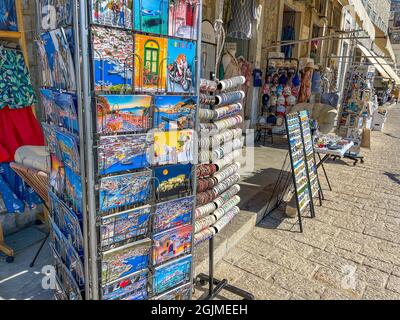 Negozi di articoli tradizionali, vestiti e souvenir presso l'isola di Hydra Golfo Saronico Grecia Foto Stock