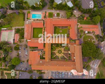 Old Mission Santa Barbara vista aerea al 2201 Laguna Street nella città di Santa Barbara, California CA, Stati Uniti. Questa missione è stata costruita nel 1820 con lo spagnolo Foto Stock