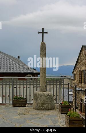 Chiesa di nostra Signora degli Angeli situato nella città di Llivia nella regione di Baja Cerdaña, Gerona, Catalogna, Spagna Foto Stock