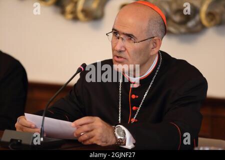 Cassino, Italia. 11 settembre 2021. Il Cardinale José Tolentino de Mendona alla presentazione della mostra. Credit: Antonio Nardelli / Alamy Live News Foto Stock