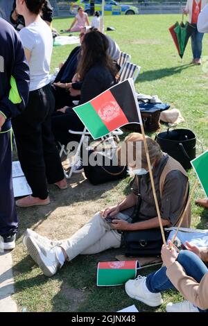 Parliament Square, Londra, Regno Unito. 11 settembre 2021. Le donne afghane stanno facendo uno sciopero della fame in Piazza del Parlamento contro i talebani in Afghanistan. Credit: Matthew Chattle/Alamy Live News Foto Stock