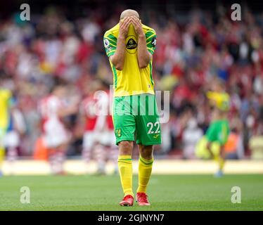 Il Teemu Pukki di Norwich City sembra abbattuto dopo la partita della Premier League all'Emirates Stadium di Londra. Data foto: Sabato 11 settembre 2021. Foto Stock