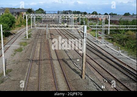 Catenari alla stazione a valle di Litchfield Trent nel Regno Unito. Foto Stock