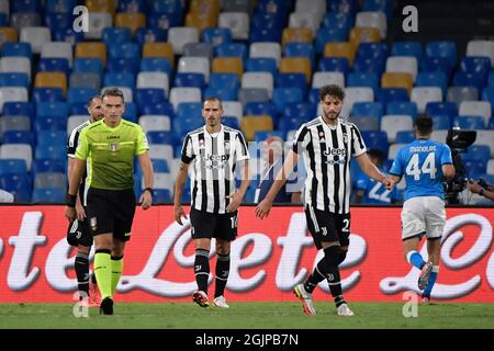 Napoli, Italia. 11 settembre 2021. Rifiuto Leonardo Bonucci della Juventus FC dopo Matteo Politano della SSC Napoli festeggia dopo aver segnato l'obiettivo del 1-1 durante la Serie Una partita di calcio tra SSC Napoli e Juventus FC allo stadio Diego Armando Maradona di Napoli (Italia), 11 settembre 2021. Foto Andrea Staccioli/Insidefoto Credit: Ininsidefoto srl/Alamy Live News Foto Stock