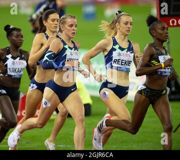 ZURIGO - SVIZZERA 9 SET 21: Keely Hodgkinson e Jemma Reekie (GBR) gareggiano negli 800m alla finale della Wanda Diamond League al Letzigrund Stadi Foto Stock