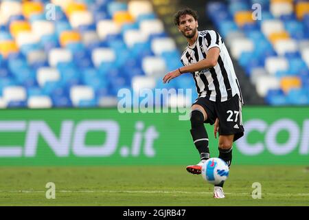 JuventusÕs centrocampista italiano Manuel Locatelli durante la Serie Una partita di calcio tra SSC Napoli e Juventus FC allo Stadio Diego Armando Maradona, Napoli, Italia, il 11 settembre 2021 Foto Stock