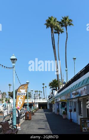 REDONDO BEACH, CALIFORNIA - 10 SET 2021: Il lungomare internazionale, il più grande centro divertimenti sulla costa DI LOS ANGELES, mercati del pesce, negozi, ristoranti e. Foto Stock
