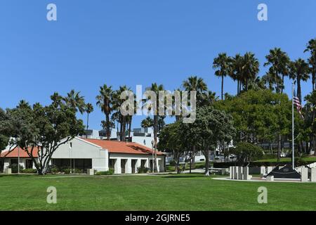 REDONDO BEACH, CALIFORNIA - 10 SETTEMBRE 2021: Centro Senior e Memorial al Veterans Park. Foto Stock