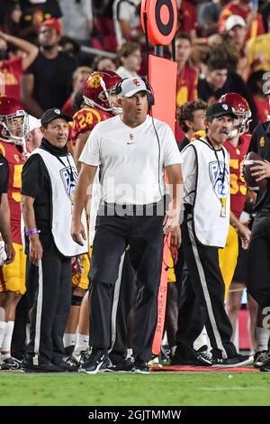 Los Angeles, California. 11 Settembre 2021. Il capo allenatore di USC Trojans Clay Helton durante la seconda metà della partita di calcio NCAA tra i trojan USC e lo Stanford Cardinal al Coliseum di Los Angeles, California.Mandatory Photo Credit: Louis Lopez/CSM/Alamy Live News Foto Stock