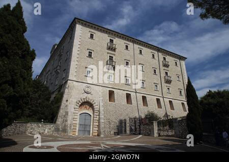 Cassino, Italia. Settembre 11, 2021. L'ingresso all'abbazia di Montecassino. Antonio Nardelli / Alamy Foto Stock