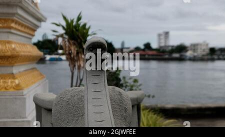 Santuario buddista gli dei cinesi lungo il fiume Chao Phraya Chinatown Bangkok Thailandia Foto Stock