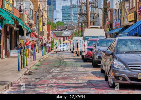 Kensington è un quartiere multiculturale nel centro di Toronto Ontario. Designato un sito storico nazionale è meglio conosciuto per i suoi negozi eclettici A. Foto Stock