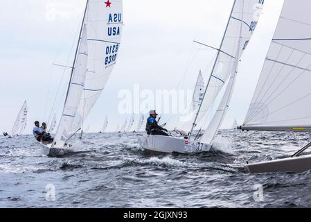 Weltmeisterschaften Starboot bei der Kieler Woche 2021 Regattafeld auf der Außenförde Foto Stock