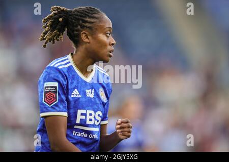 LEICESTER, REGNO UNITO 12 SETTEMBRE. Paige Bailey-Gayle of Leicester City Women durante la partita di Barclays fa Women's Super League tra Leicester City e Manchester United al King Power Stadium di Leicester domenica 12 settembre 2021. (Credit: James Holyoak | MI News) Credit: MI News & Sport /Alamy Live News Foto Stock