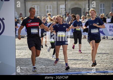 La Principessa Josephine gestisce la corsa Roal (1 miglio Inglese) Family Event a Copenhagen. Danimarca il 12 settembre 2021. Crown Prince Children Run Royal Run a Copenhagen. Disposizione di esercitazione/corsa Royal Run era appena supposto essere una celebrazione per il cinquantesimo compleanno del principe ereditario Frederik (2018) ma da allora è diventato un evento annuale che fa appello a migliaia di danesi. Foto di Stefan Lindblom/Stella Pictures/ABACAPRESS.COM Foto Stock