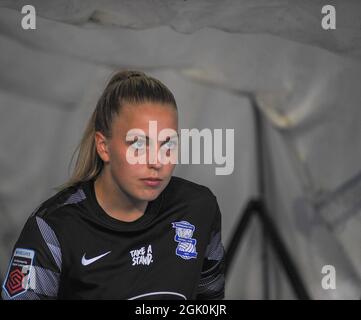 Birmingham, Regno Unito. 12 settembre 2021. Emily Ramsey (Birmingham City #21) esce per la seconda metà durante la partita della Super League delle donne tra Birmingham City e Brighton al St. Andrew's Trillion Trophy Stadium di Birmingham, Inghilterra Credit: SPP Sport Press Photo. /Alamy Live News Foto Stock