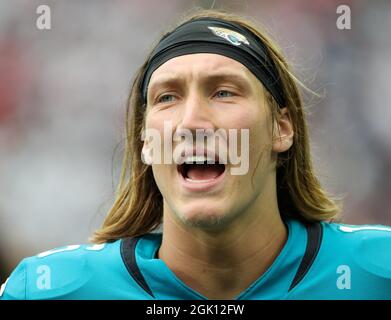 Houston, Texas, Stati Uniti. 12 settembre 2021: Jacksonville Jaguars quarto Trevor Lawrence (16) durante la prima metà di una partita NFL tra gli Houston Texans e i Jacksonville Jaguars il 12 settembre 2021 a Houston, Texas. (Credit Image: © Scott Coleman/ZUMA Press Wire) Credit: ZUMA Press, Inc./Alamy Live News Foto Stock