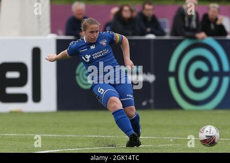 DURHAM CITY, Regno Unito 12 SETTEMBRE Sarah Wilson of Durham Women durante la partita di fa Women's Championship tra il Durham Women FC e Charlton Athletic al Maiden Castle, Durham City domenica 12 settembre 2021. (Credit: Mark Fletcher | MI News) Credit: MI News & Sport /Alamy Live News Foto Stock