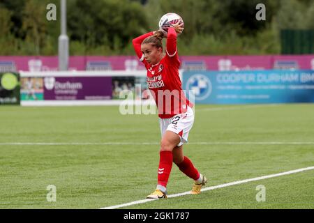 DURHAM CITY, Regno Unito 12 SETTEMBRE Beth Roe di Charlton Athletic durante la partita del campionato femminile fa tra il Durham Women FC e Charlton Athletic al Maiden Castle, Durham City domenica 12 settembre 2021. (Credit: Mark Fletcher | MI News) Credit: MI News & Sport /Alamy Live News Foto Stock