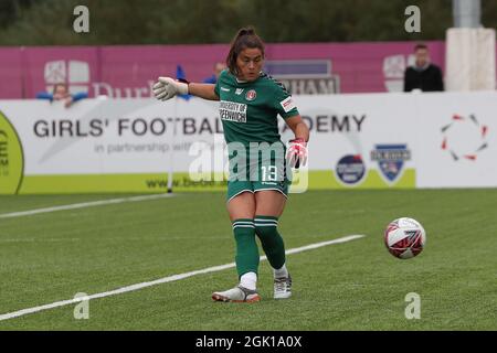 DURHAM CITY, UK 12 SETTEMBRE Eartha Cumings of Charlton Athletic durante la partita fa Women's Championship tra Durham Women FC e Charlton Athletic al Maiden Castle, Durham City domenica 12 settembre 2021. (Credit: Mark Fletcher | MI News) Credit: MI News & Sport /Alamy Live News Foto Stock