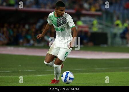 Roma, Italia. 12 settembre 2021. Roma, Italia Settembre 12 2021. Rogerio (Sassuolo) in azione durante la Serie A TIM match tra AS Roma e US Sassuolo Calcio allo Stadio Olimpico di Roma (Photo by Giuseppe fama/Pacific Press) Credit: Pacific Press Production Corp./Alamy Live News Foto Stock