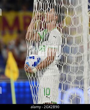 Roma, Italia. 12 settembre 2021. Filip Djuricic di Sassuolo celebra nel corso di una serie Una partita di calcio tra Roma e Sassuolo a Roma, Italia, il 12 settembre 2021. Credit: Str/Xinhua/Alamy Live News Foto Stock