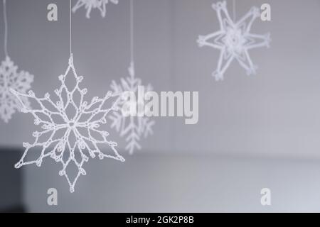 Decorazioni natalizie fatte a mano. Interni di Natale o Capodanno. Foto Stock